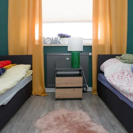 Pirs Apartament Apartment *